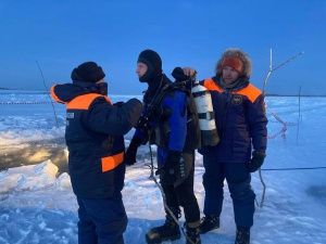 Дежурный прокурор: Тела провалившихся под лед мужчин до сих пор не найдены