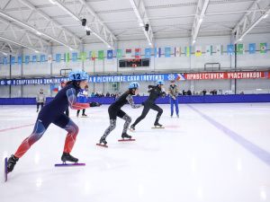 Шорт-трекисты Якутска вышли в абсолютные лидеры зимней спартакиады