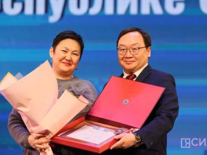 Самым активным семьям Якутии вручили награды на завершающем мероприятии Года семьи