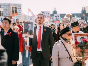 В Якутске прошла акция «Бессмертный полк»