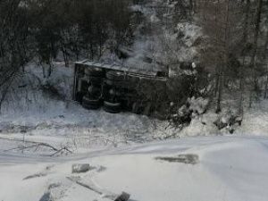 Погиб водитель большегруза. Он вез грунт на дорожные работы
