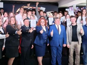 Посвящение в юные железнодорожники  и третий выпуск  профильных классов прошли в Культурном центре АО «АК «ЖДЯ»