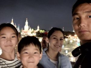 «Быть для тебя примером»: известные якутяне – о трудностях и радости отцовства