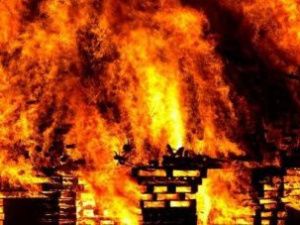 В Якутске сгорели два частных дома