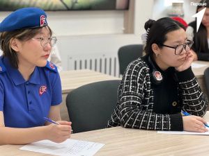 Участники «Движения первых» Якутии поздравили защитников Отечества