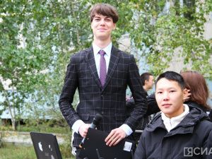 В День знаний лучшим студентам Якутского колледжа связи и энергетики вручили именные стипендии
