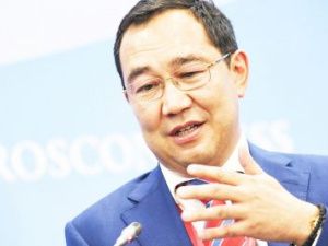 Айсен Николаев поздравляет с Днём защитника Отечества