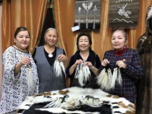 Якутские мастерицы приготовили обереги для воинов-земляков