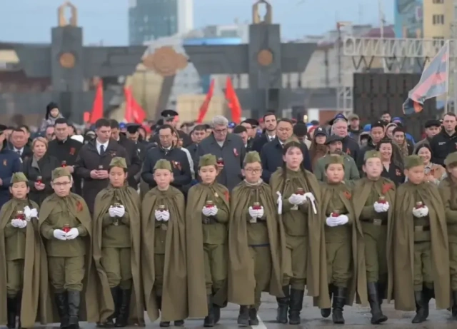 На площади Победы в Якутске зажгли «Свечу памяти»