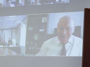 В Якутске поздравили с 90-летием Юрия Коркина