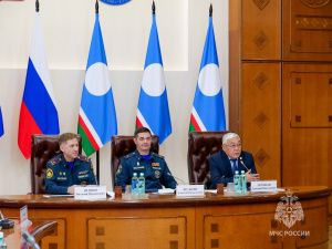 Комиссия МЧС России проверяет готовность Якутии к паводку и лесопожарному сезону