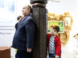 Фоторепортаж: экспозиция «Якутия — Вселенная Олонхо» на выставке «Россия»