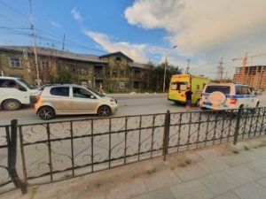 В Якутске пешеход попал под колеса иномарки