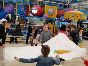 Безумное чаепитие. ТРК «Чудо - парк» поддержал Всероссийскую акцию