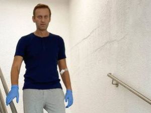 Навальному пригрозили заменой условного срока на реальный