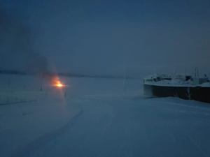 В поселке Белая Гора Якутии мужчина поджег себя на реке и погиб