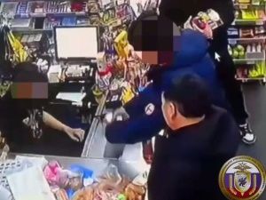 Житель Якутска нашёл банковскую карту и расплачивался ей в магазине