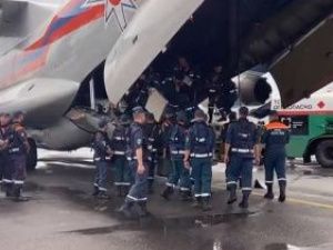 200 спасателей МЧС и два самолета Бе-200 вылетели в Якутию