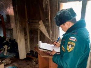 В Верхневилюйске два человека погибли при пожаре. Трое детей находятся в больнице