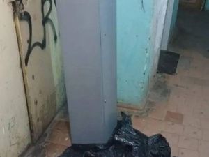 В Ленском районе мужчина украл сейф: внутри оказалась посуда, столовые приборы и шомпол для чистки ружья