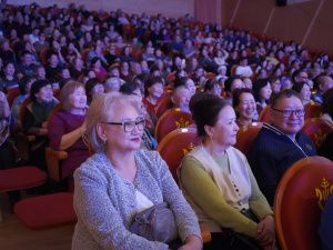 Душевное веселье царило на концерте «Көр-күл күлүмэ…»