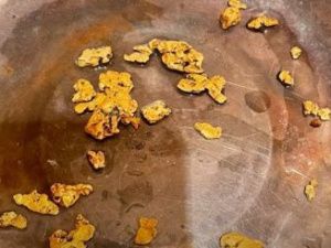 В Якутии директор золотодобывающего предприятия в течение года незаконно добывал природное золото