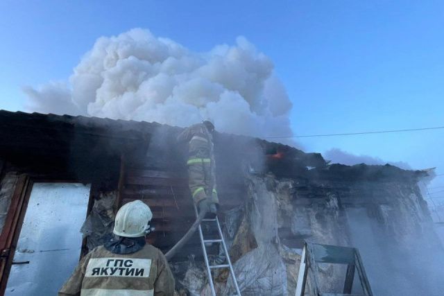В Таттинском районе при пожаре в частном магазине погиб мужчина