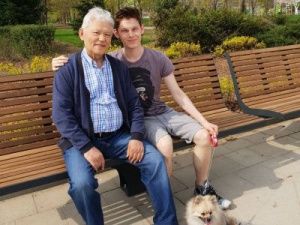 Фотофакт: Первый президент Якутии на прогулке с внуком