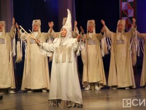 Межрегиональный форум по сохранению эпического наследия и сказительства стартовал в Якутске
