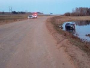 В Якутии пьяный водитель пострадал в ДТП, опрокинув машину в водоем