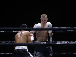 Без единого поражения. Якутские боксёры завоевали титулы вечера профбокса «Вызов Севера»