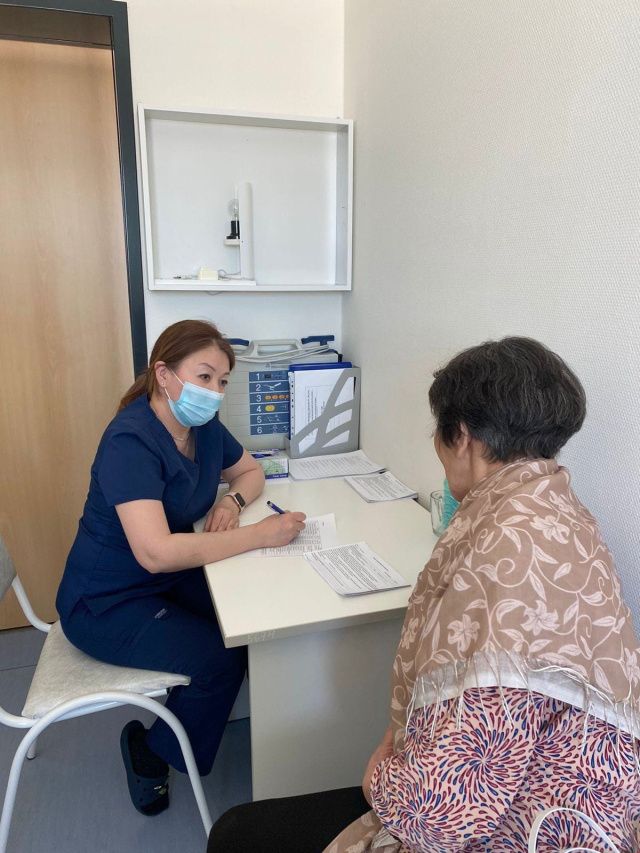 Более 360 человек обследовал онкологический десант в Усть-Алданском улусе 