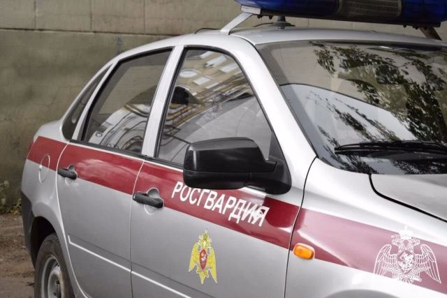 В Якутске 22-летняя девушка устроила пьяный дебош в гостинице