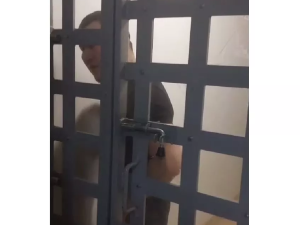 БЕСПРЕДЕЛ: Избит глава села Дьохсоҕон Таттинского улуса