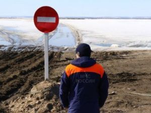 С 27 апреля в Якутске будут проводить рейды на ледовых переправах