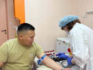 Герой России Родимир Максимов встретился с работниками Республиканской больницы № 1