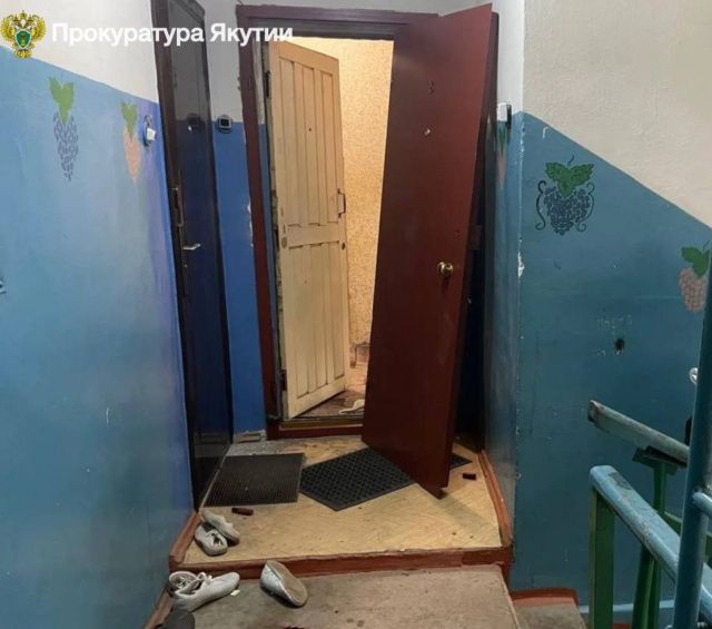 Жительница Якутии решила, что ее хотят продать в рабство, поэтому убила одного родственника, второго ранила