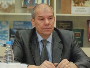 Закалку прошел в Якутии. И верен своей второй родине уже более 56 лет...