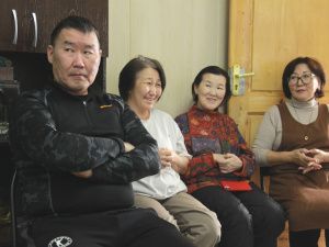 КОММУНИСТЫ, ВПЕРЕД!