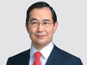 Поздравление Главы Республики Саха (Якутия) Айсена Сергеевича Николаева с Международным днем пожилых людей