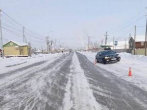 На Покровском тракте машина сбила девушку, спешившую на автобус