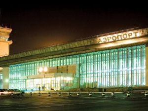 СМИ: самолет из Якутска сел в Хабаровске с обледеневшим шасси