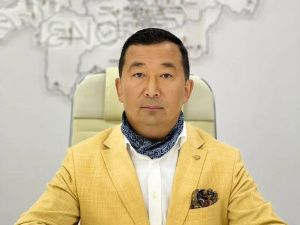 С "главного отца" Якутии взыскивают огромные суммы