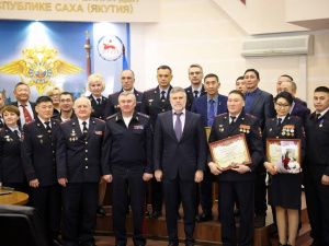 Кирилл Бычков поздравил участковых уполномоченных полиции Якутии