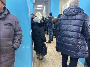 Три часа в очереди: почему горожане не доверяют "Сахатранснефтегазу"?