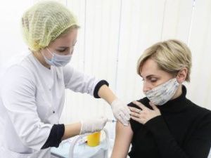 В России продлили лотерею среди вакцинированных от COVID-19