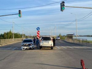 В Якутске водитель автомобиля пострадал в ДТП
