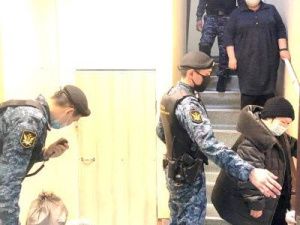 30 тысяч жителей Якутии не могут выехать за границу из-за долгов