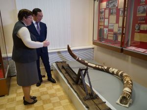 Глава Якутии посетил музей Северо-Западного фронта в Старой Руссе