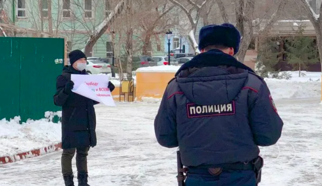 Житель Якутии допустил ряд ошибок во время протестного пикетирования, за что поплатился